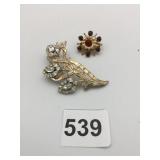 TRIFARI PIN RHINESTONES GOLD TONE RED STONE PIN
