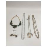 NECKLACES CHAIN SILVER TONE PENDANT WITH CUT OUT