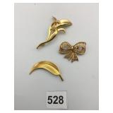 PIN GROUP FEATHER BOW FLOWER