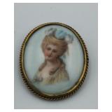 ANTIQUE HAND PAINTED LADY PORTRAIT PIN GOLD TONE