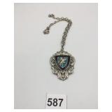 PENDANT NECKLACE WITH LION ON SHIELD SILVER TONE