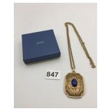 YESTERYEAR PICTURE LOCKET PENDANT NECKLACE BOXED