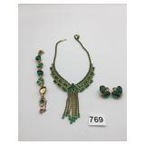 STATEMENT NECKLACE GREEN RHINESTONES GOLD TONE