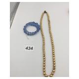 WIRE WRAP BRACELET BLUE BEADS GOLD TONE BEADED