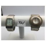 WRISTWATCHES SUSAN GRAVER MEDALLION FACE WALTHAM