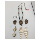TIGER EYE CHAIN NECKLACE LEAF SHAPED PENDANT LEAF