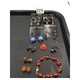 FASHION EARRINGS CARDED LADYBUG ENAMEL BRACELET