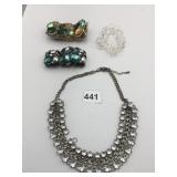 STATEMENT NECKLACE WITH LARGE CLEAR RHINESTONES