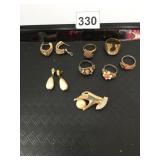 EARRINGS HAND PIN WITH PEARL RINGS SOME