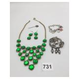 GREEN STATEMENT NECKLACE EARRINGS  NEFERTITI