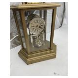 QUARTZ CLOCK