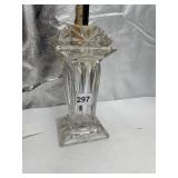 FACETED GLASS SQUARE CANDLE HOLDER.