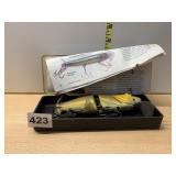 EGER BAIT CO. DILLENGER JOINTED FISHING LURE W/