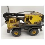 TONKA TURBO-DIESEL CRANE TRUCK TOY W/ MOVABLE