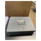 METAL CASH BOX, KEY LOCK, REMOVABLE COIN TRAY,