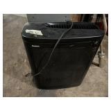 HOLMES. AIR PURIFIER, BLACK, DIAL CONTROLS, 120