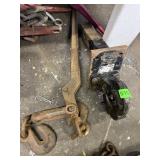 HEAVY DUTY DROP FORGED PINTLE HITCH W/ CHAIN LOAD