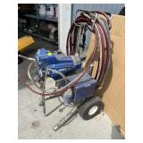 GRACO FINISHPRO 395 PAINT SPRAYER W/