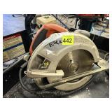 12 AMP CIRCULAR SAW WORKING