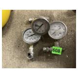 HEA INDUSTRIAL PRESSURE GAUGES W/ PLUMBING