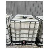 IBC TOTE, PLASTIC CONTAINER W/ METAL CAGE, TOP