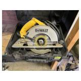 DEWALT DW364 15A CORDED CIRCULAR SAW, 5800 RPM.