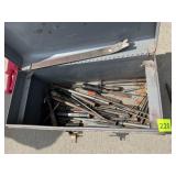 METAL TOOLBOX W/ STANLEY HAND TOOLS, ASSORTED