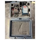 BOSCH SELF LEVELING LASER LEVEL W/ MOUNT LIKE NEW
