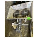 PROPANE RADIANT HEATER W/ DUAL BURNERS, HOSE.