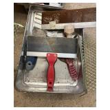 PAINT ROLLER GRIDS, METAL PAINT TRAYS, PUTTY
