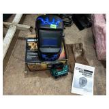 CHICAGO ELECTRIC WELDING AUTO-DARKENING HELMET,