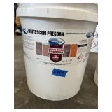 EACO CHEM WHITE SCUM PRESOAK, PROFESSIONAL USE,