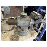 HEAVY DUTY BENCH VISE, SWIVEL BASE, ANVIL