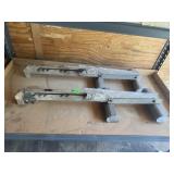 ALUMINUM LADDER JACKS
