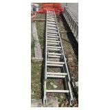 ALUMINUM EXTENSION LADDER, TYPE IA, 300 LBS 24