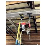 PITTSBURGH 2000 LB REMOTE CONTROLLED ELECTRIC