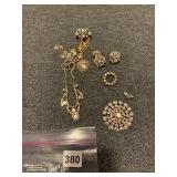 COSTUME JEWELRY LOT, RHINESTONE BROOCH, NECKLACE,