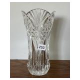 CUT CRYSTAL VASE, SCALLOPED RIM, STARBURST AND