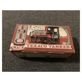 ERTL COLLECTIBLES 1910 MACK TEXACO TANKER