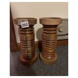 WOOD RIBBED CANDLE HOLDERS.