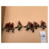 VTG CAST IRON FOOTBALL PLAYER FIGURINES (6),