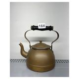 VTG KETTLE W/ WOOD HANDLE.