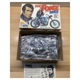 MPC THE FONZ AND HIS BIKE MODEL KIT 76-0634-200,