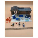 PLAYMOBIL 2011 PLASTIC BUILDING, SCHOOL