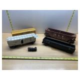 LIONEL ASSORTED MODEL TRAIN CARS, 6656, 6472,