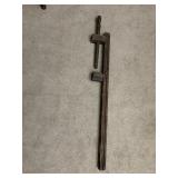VTG WOODEN CLAMP, SCREW MECHANISM, WOODEN HANDLE.