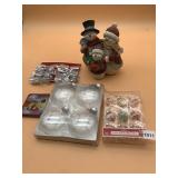 LHL COLLECTIONS RESIN SNOWMAN FAMILY FIGURINE,