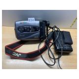 JVC COMPACT VHS CAMCORDER W/ COLOR VIEWFINDER,
