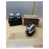 VTG POP UP TOASTER SALT & PEPPER SET W/ ORIGINAL