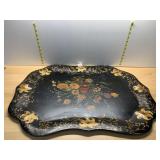 PAINTED METAL SERVING TRAY - SCALLOPED EDGES,